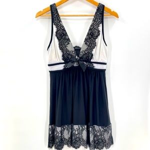 Soma Black and White Lace Chemise Large